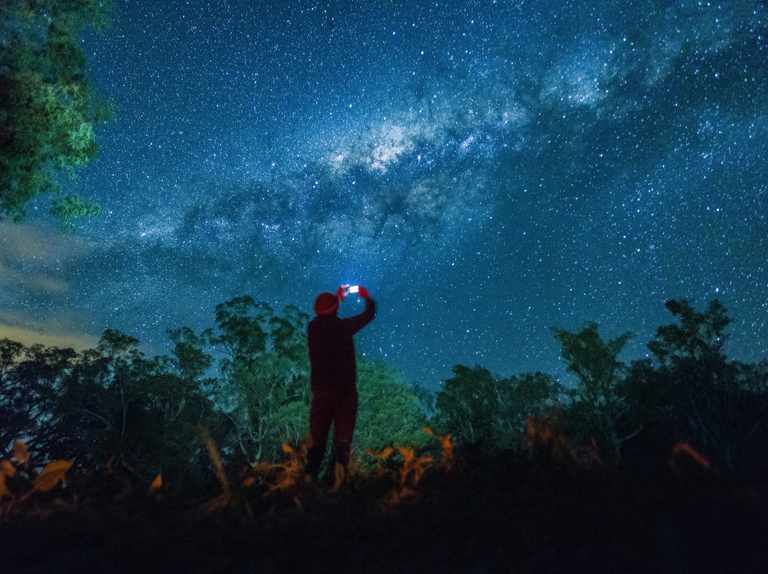 How to take picture of night sky with phone